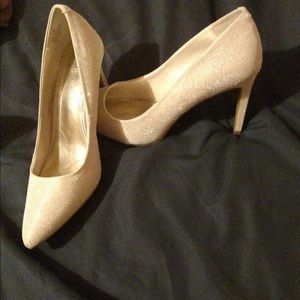 Size 10 Jennifer Lopez stilettos